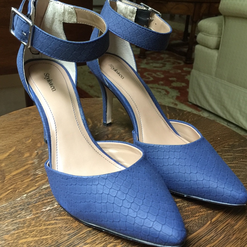 COPY - Blue Heels 👠